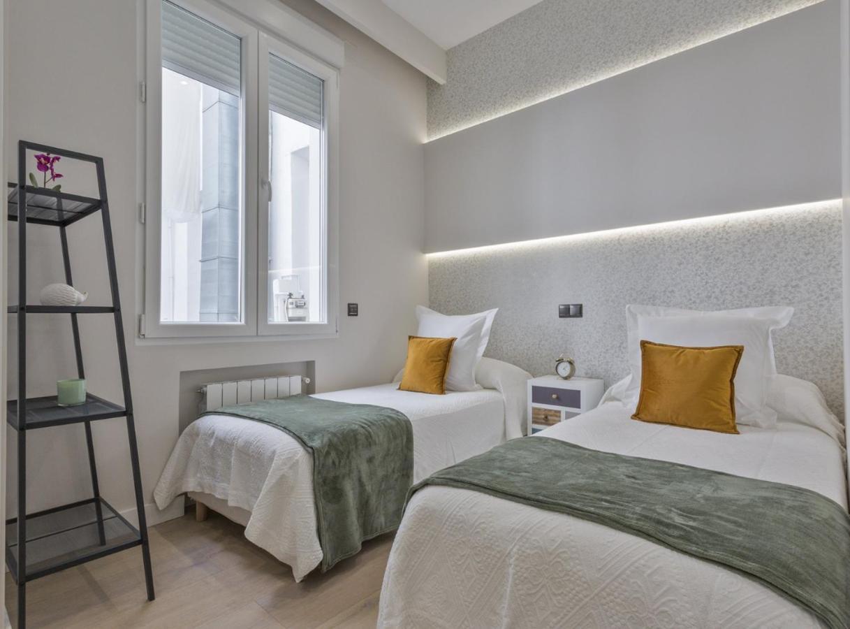 Charming City Center Apartment For 4 Perfect Location, Espoz Y Mina III Madrid Extérieur photo